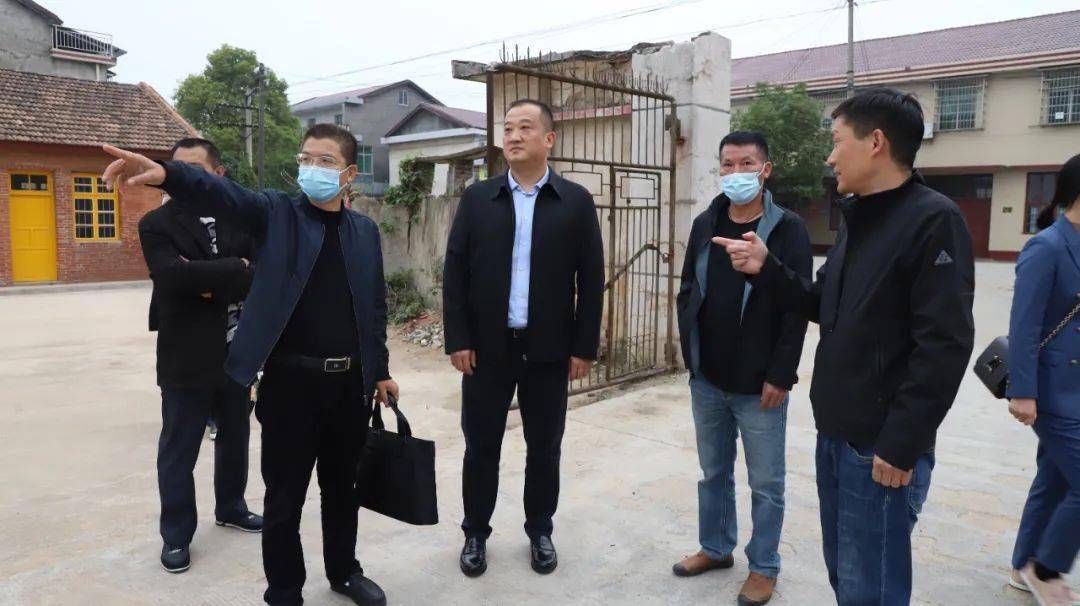 王亮深入联点村督导乡村振兴工作