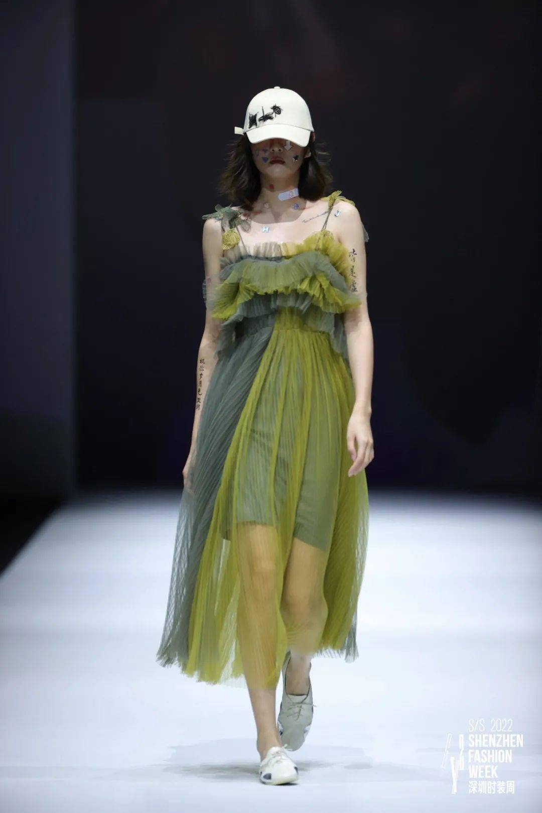 服装 S/S2022深圳时装周｜DAY4：别样角度，诠释「型」之烂漫