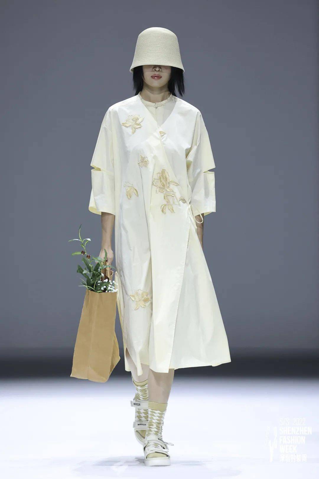 服装 S/S2022深圳时装周｜DAY4：别样角度，诠释「型」之烂漫