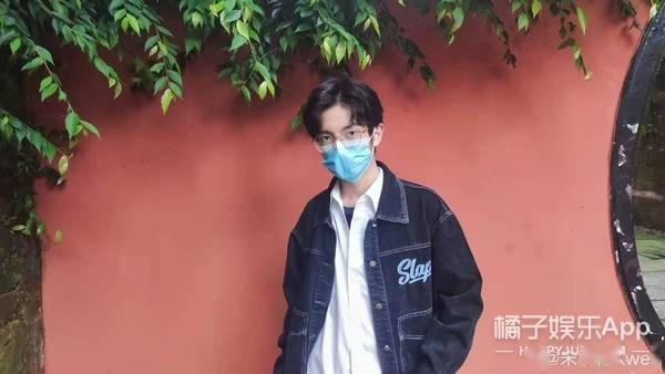 校园小说男主从此有了脸…