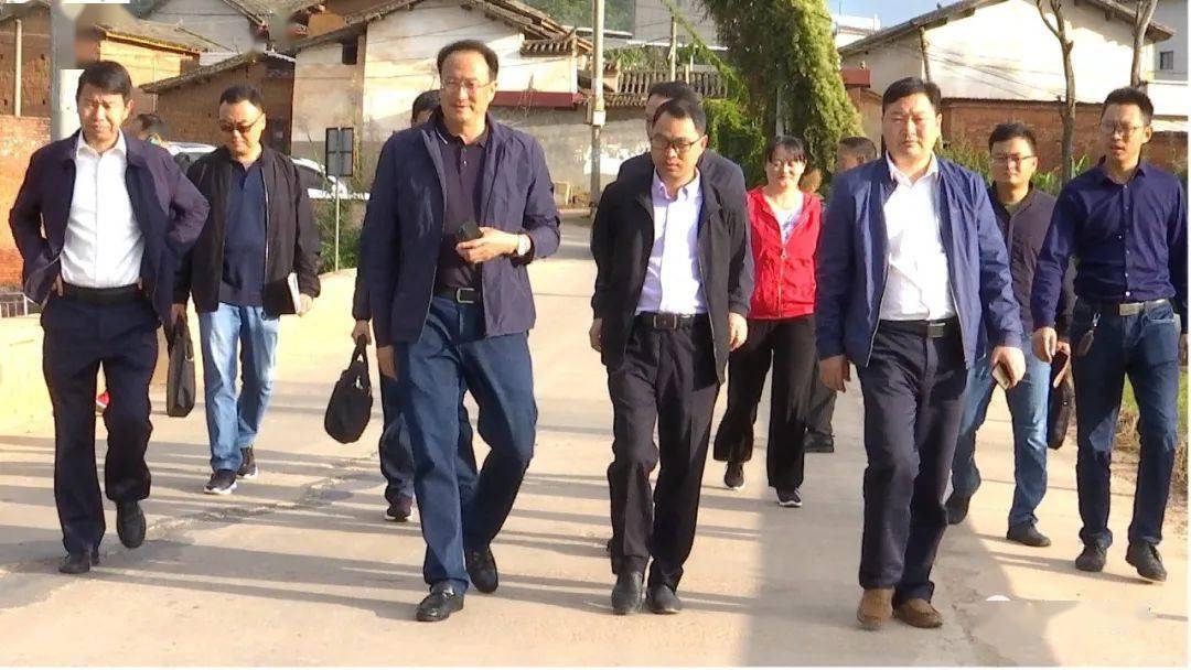 【我为群众办实事】李永军带队到企业现场办公协调解决问题_牟定县