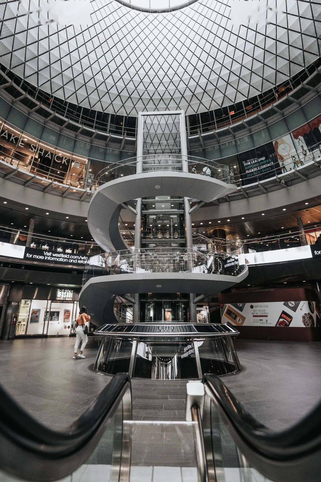 使用索尼微单alpha 7c 拍摄纽约几何建筑