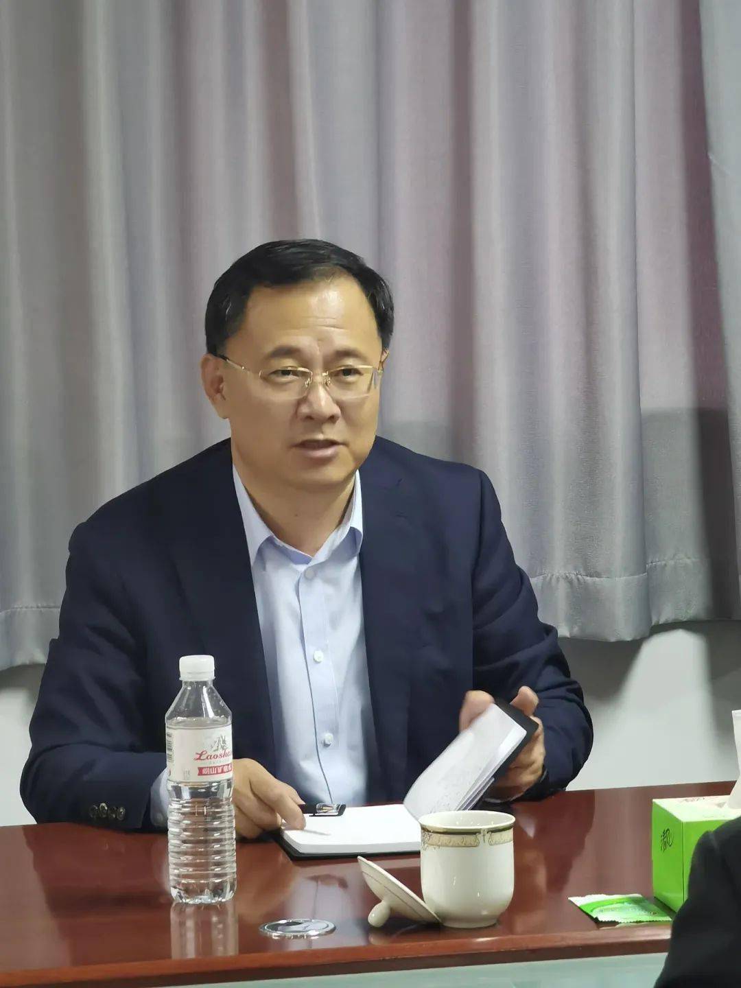 3中61要闻青岛市教育局局长刘鹏照到青岛三中督导检查