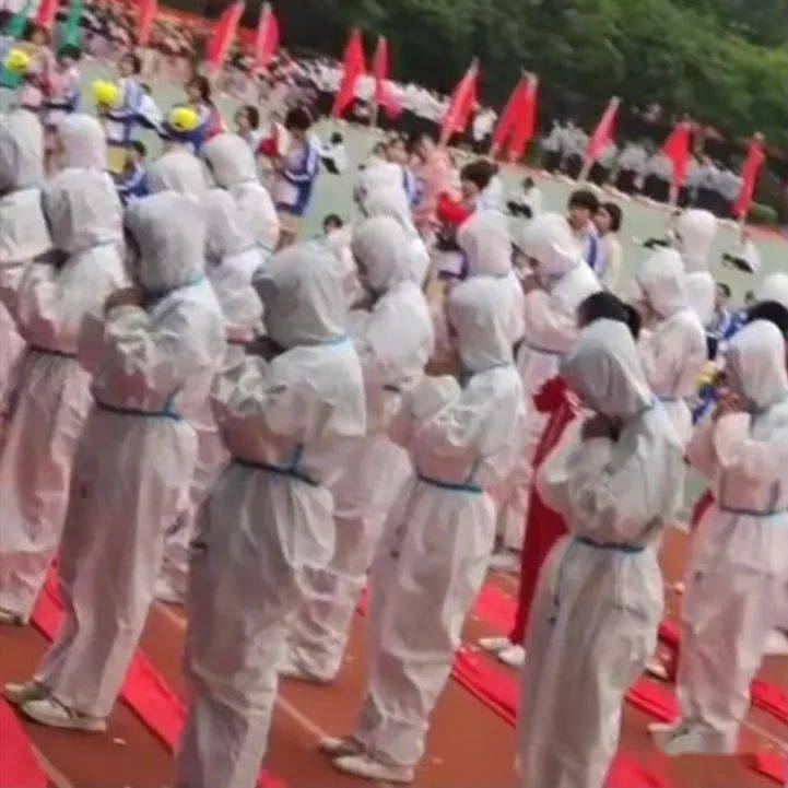 「陳小春夫婦被曝改名催運...」淦，5億家產的好命還用改？! 搞笑整蠱 第3张