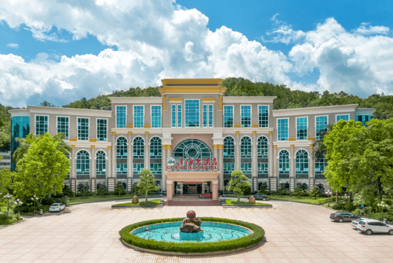 住全新打造奇境岭南东方酒店,叹温矿泉,品竹筒饭!