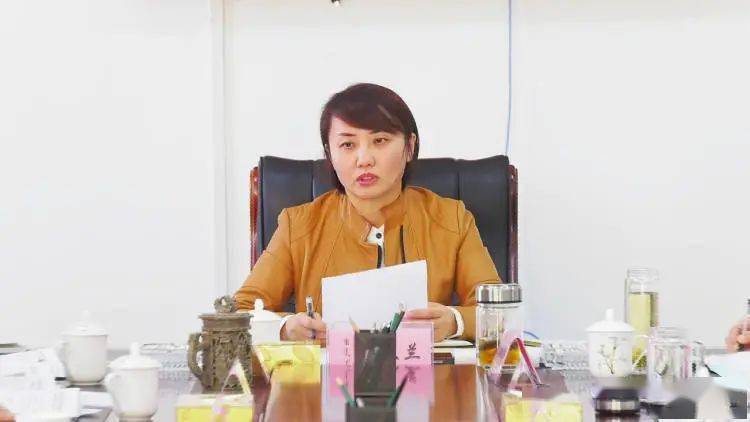 包文兰主持召开旗疫情防控指挥部专题会议