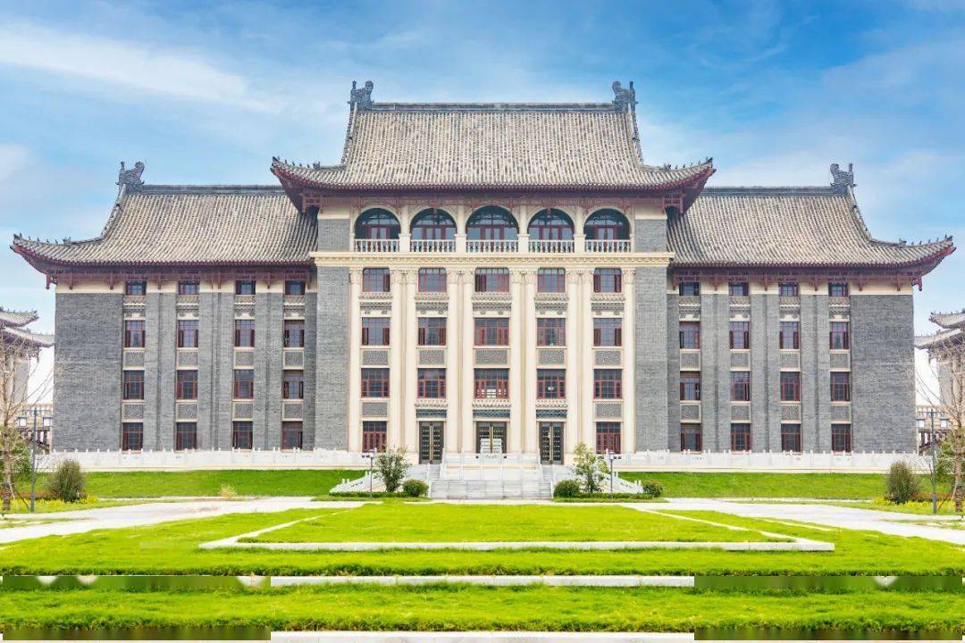 出片醉在河大的秋里