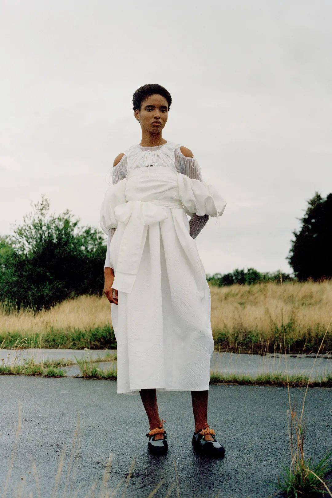 品牌 为「童话」找到合适的安放,来自北欧的浪漫!Cecilie Bahnsen将心跳融入到雨声、风声、吉他声中!