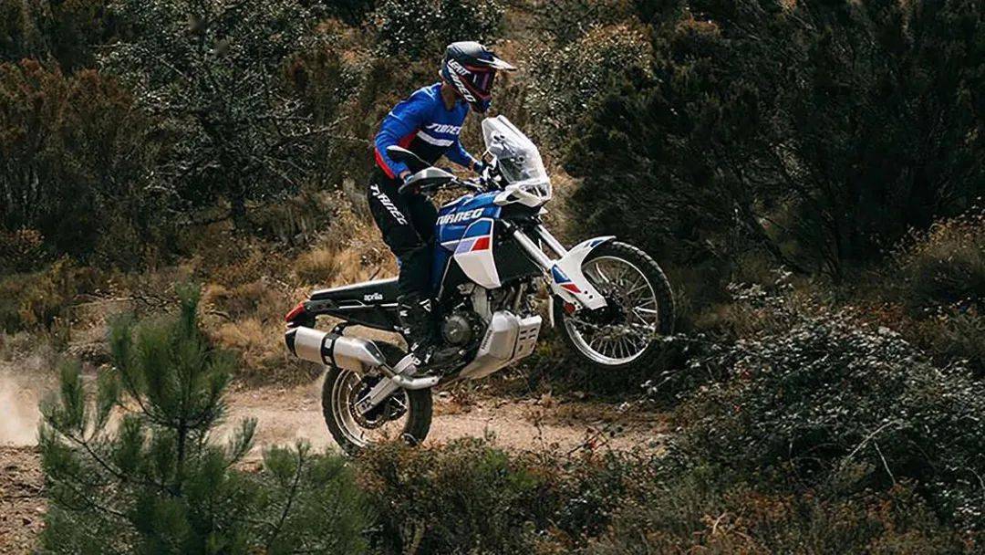 阿普利亚tuareg660正式发布硬派中量级拉力车型