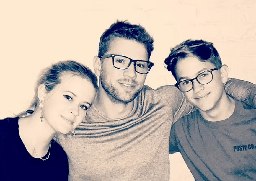 迪肯是瑞茜与前夫瑞恩·菲利普(ryan phillippe)所生,后者也是演员.