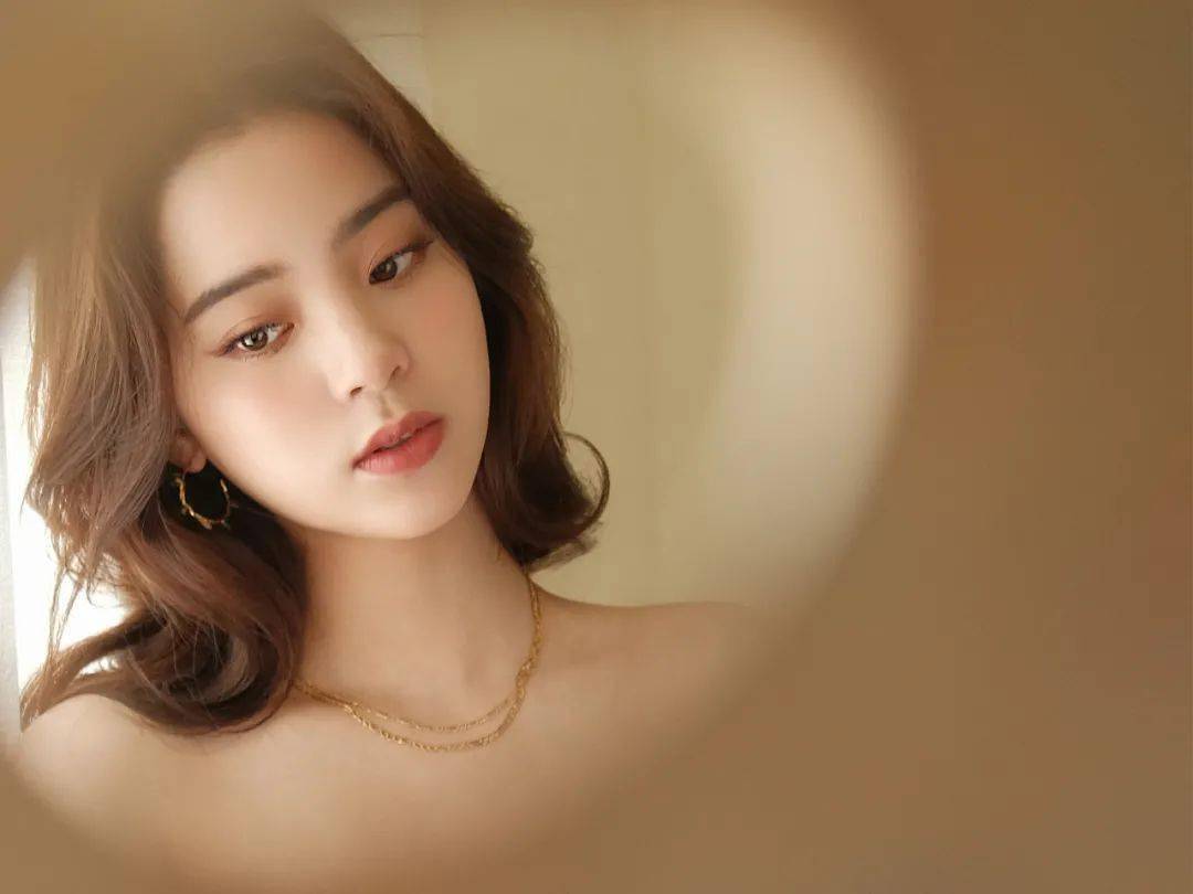 唇膏被赵丽颖吹爆，李佳琦的嘴到底有多好看？