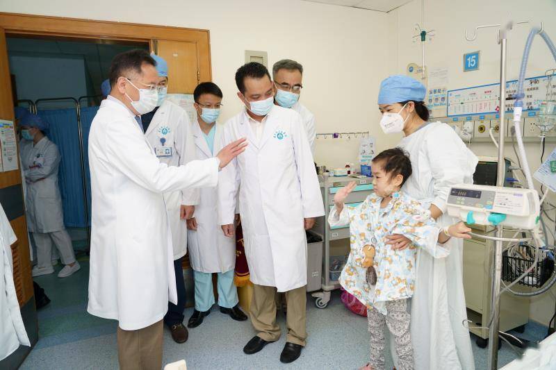 手术|9岁羊城天使捐赠双肺救了8岁的她 ，刷新移植手术纪录