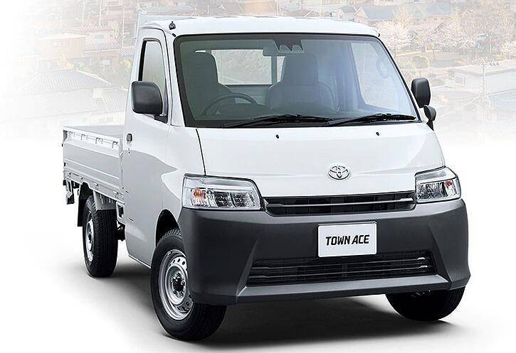 丰田版五菱小卡曝光预售38万油耗6升mpv版造型最帅气