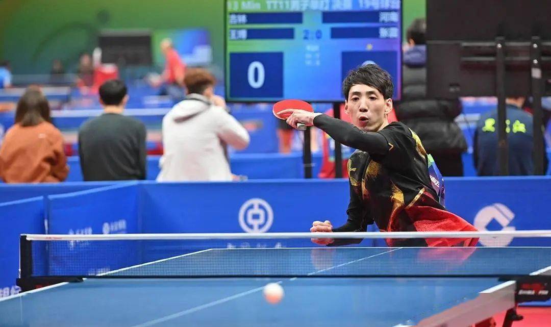 冠军风采录王博乒乓冠军挥拍绽放人生精彩