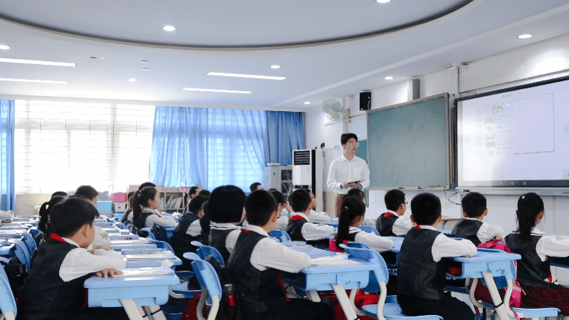 课堂|宝安安乐小学“智慧纸笔课堂”点亮孩子“好学”之路