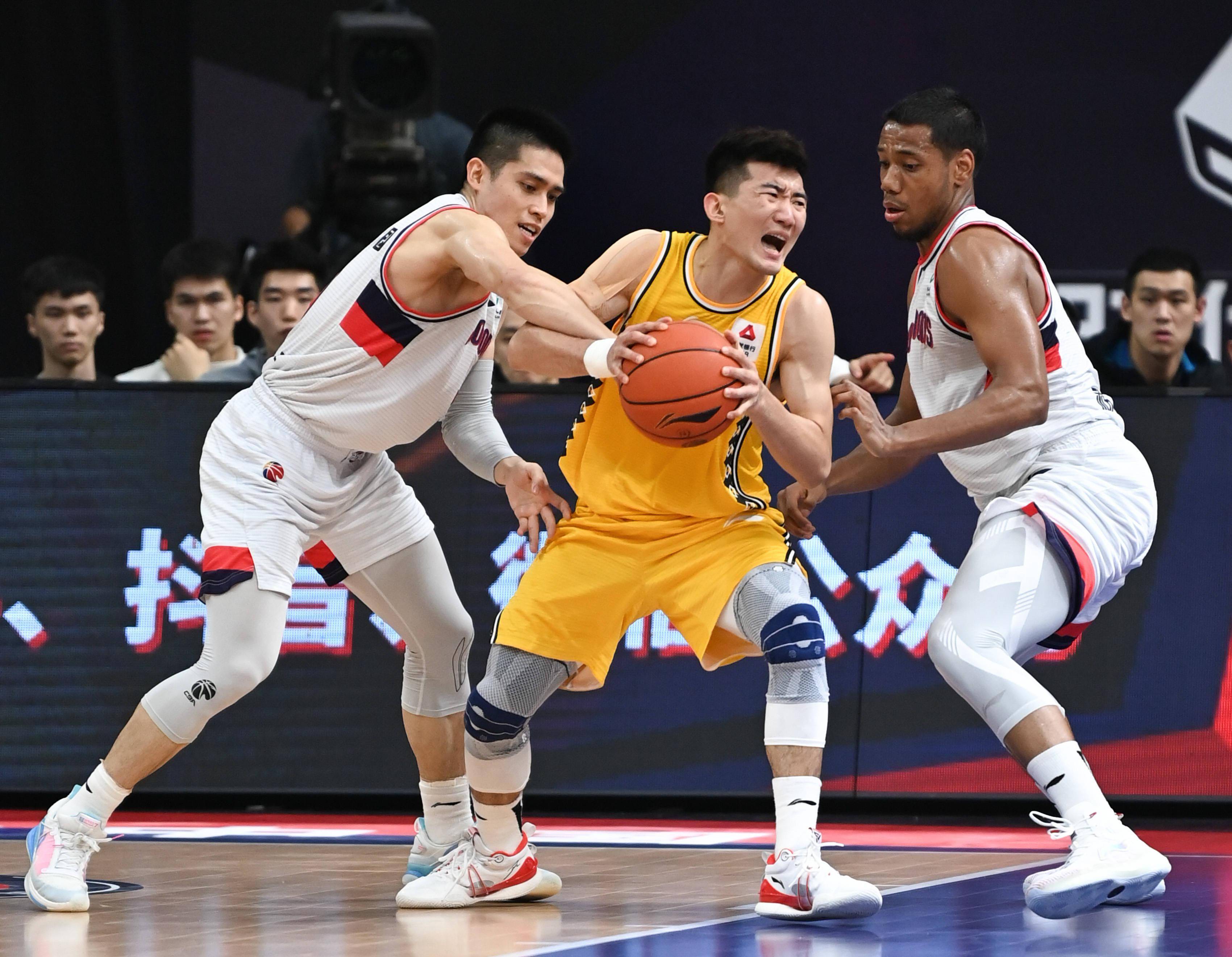 篮球cba第一阶段时代中国广州对阵浙江广厦控股