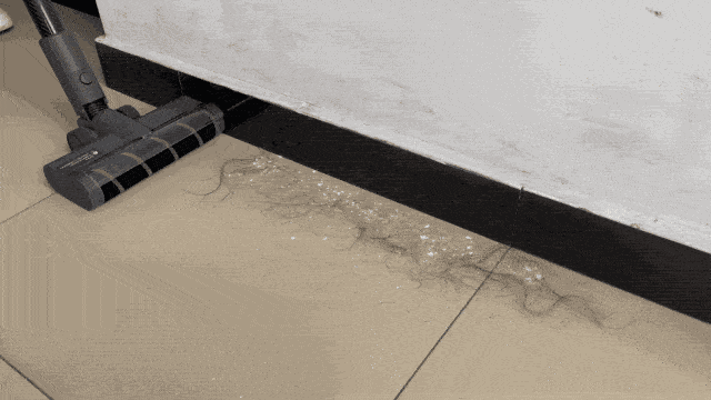 全能吸尘器评测！吸拖一体难缠毛发秒清理，犄角旮旯高处打扫全搞定