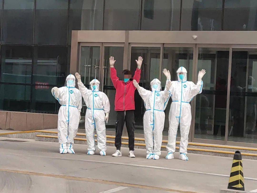 救治|【992 | 最新】石家庄本轮疫情首例患者治愈出院！