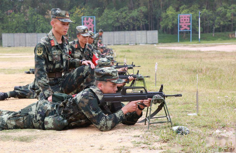 武警第二机动总队刘军图片