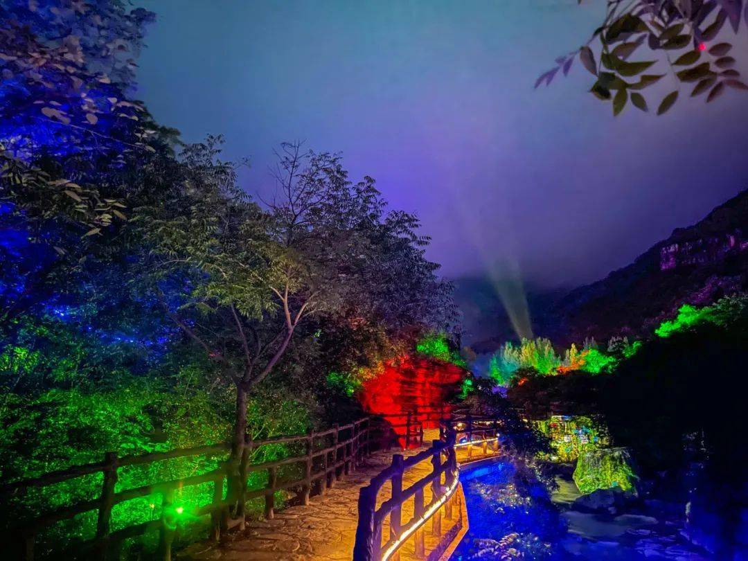 焦作云台山夜景图片