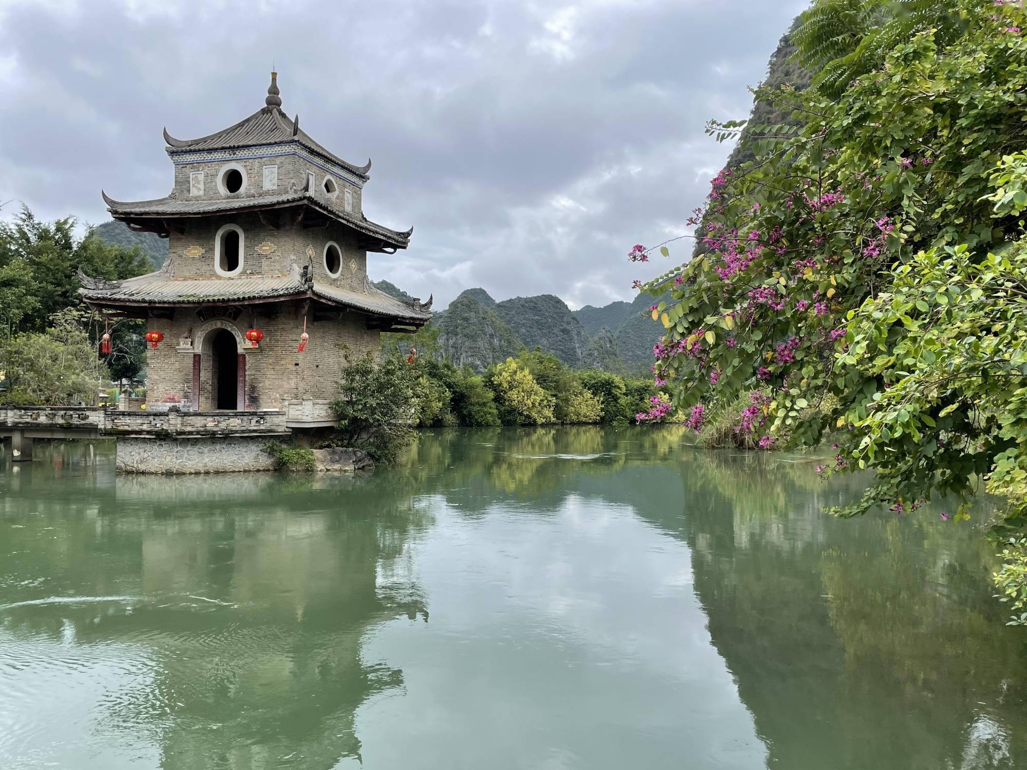 广西百色靖西市旧州古镇内绿色盎然 (央广网发 覃勤摄)