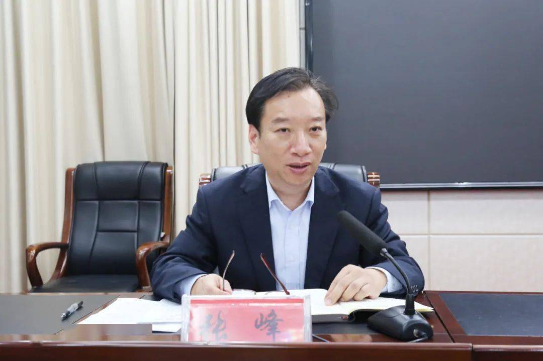 会上,市卫生健康局党组成员,市疾控中心党总支书记张峰对前期常态化