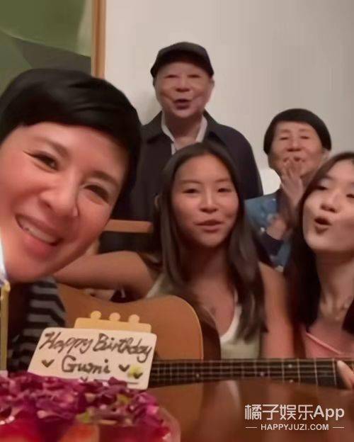 电影|还记得吴君如陈可辛的女儿吗?“小肥鸡”越长越好看了