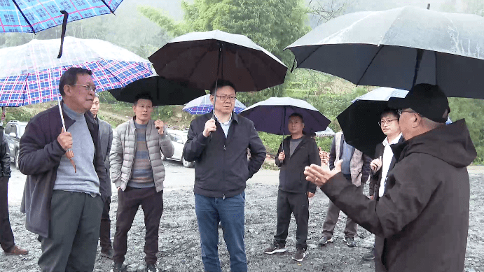 副市长夏维勇到绥江调研旅游重点项目推进工作