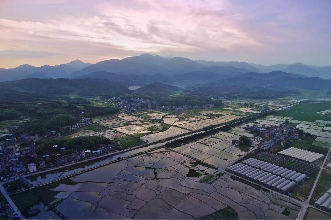 闽北美景浦城在十里莲塘醉美田园综合体里抓住秋天的景色