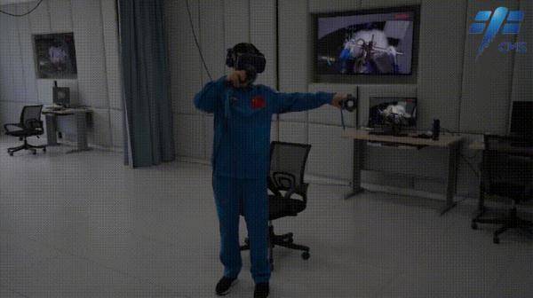 出舱的背后：每一个动作，地面都要反复模拟