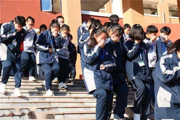 【落实消防责任 防范安全风险】湘潭县启动119消防宣传月活动_演练