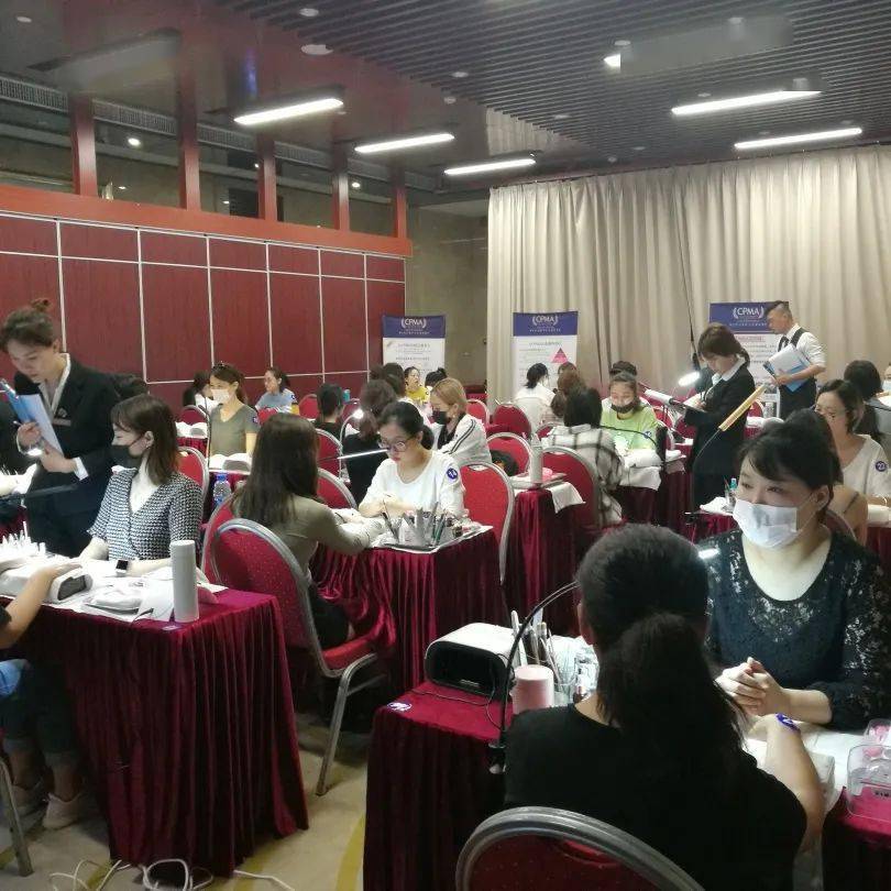 鉴定考试75%的美甲师职业生涯不超过2年~
