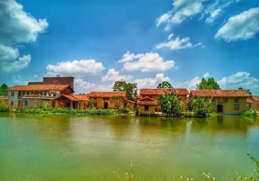 美丽乡村行奔驰在路上i今天我们走进福绵十丈村