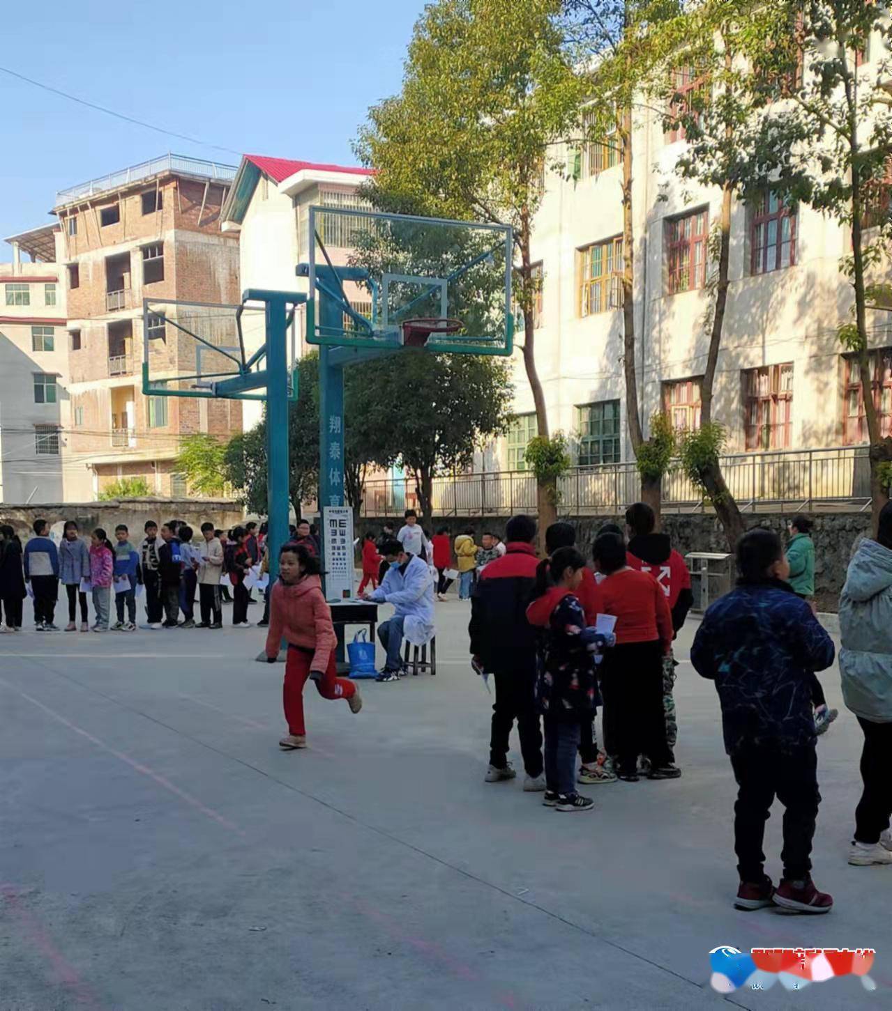 全体学生|隆回县曾家坳完小全体学生进行健康体检