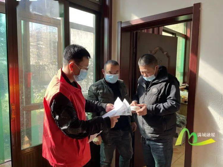 共计100余名乡村干部参加,查看报警器4000余个,发放明白纸4000余份,给