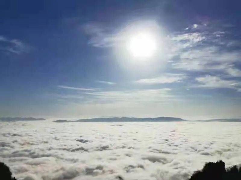 摩围山近日惊现云海奇观啦