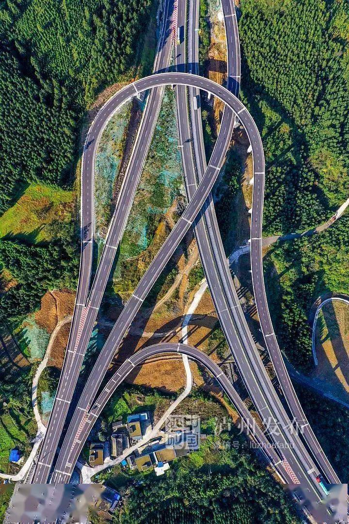 四川交通高速四通八达纵横交错