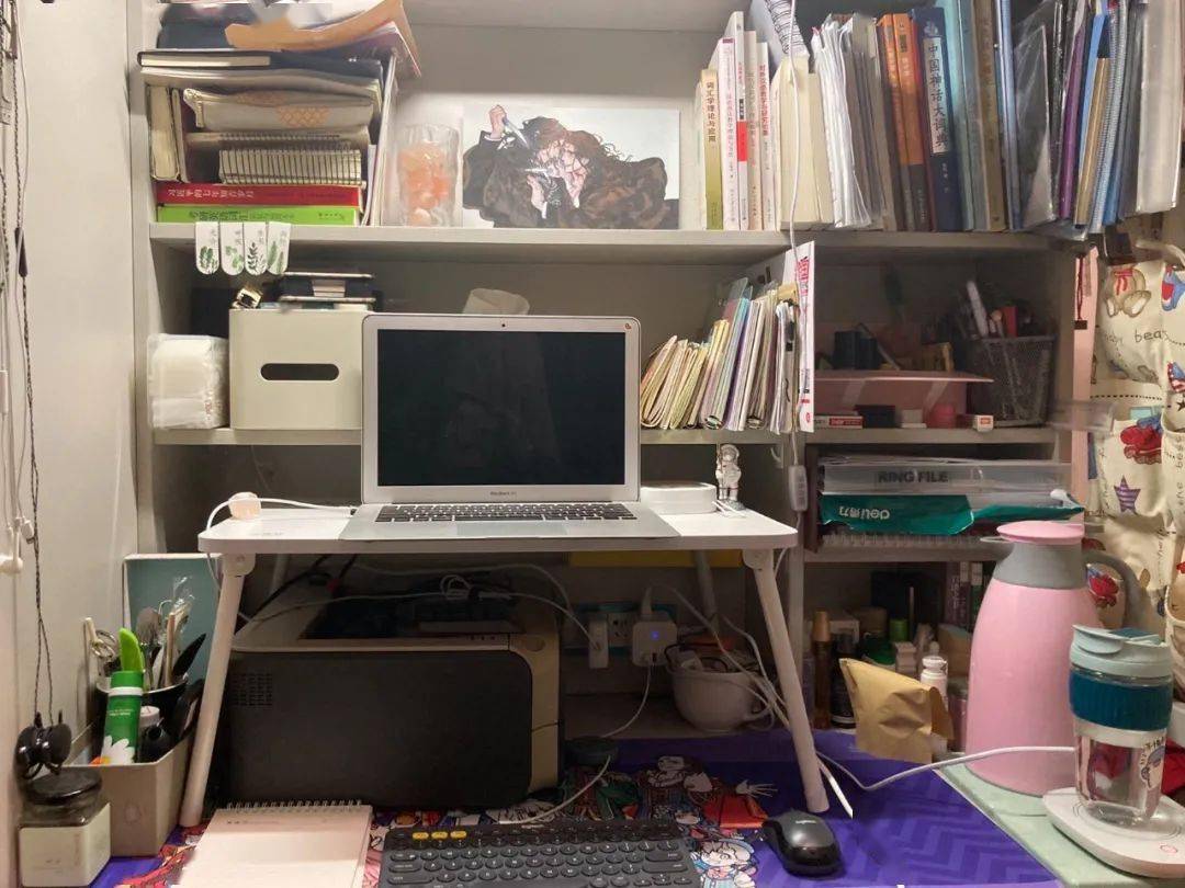 胡桃木宅家桌面分享，他们这样搭配更有氛围感丨糖纸新鲜事 06