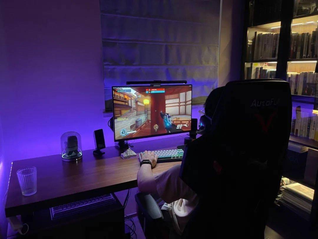 胡桃木宅家桌面分享，他们这样搭配更有氛围感丨糖纸新鲜事 06