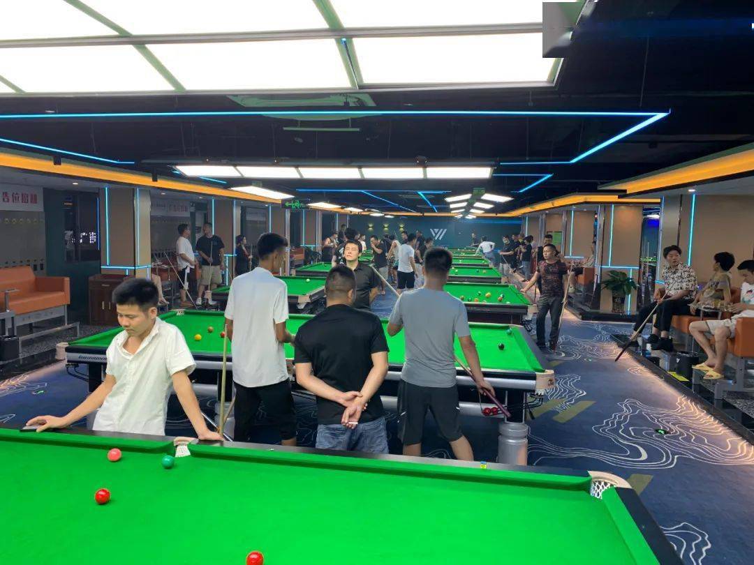 沙井最壕台球俱乐部美女助教陪你打爽杆到根本不想走