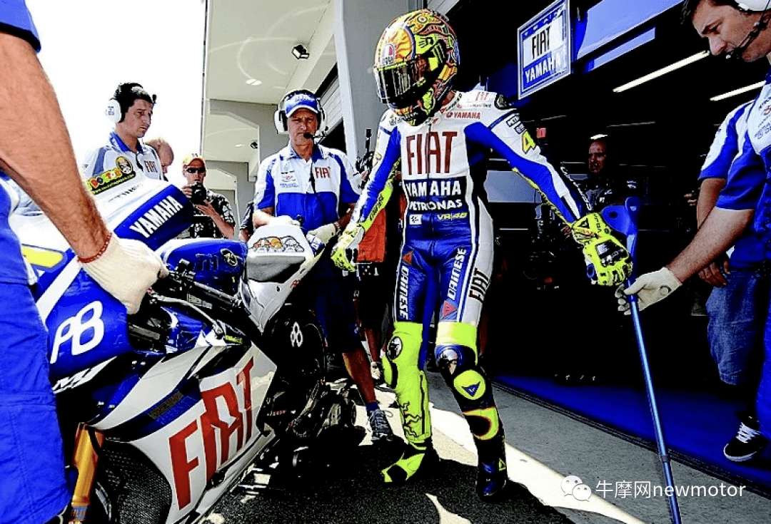 2011年马来西亚站撞到挚友西蒙切利去世的的意外事故…多少车友因罗西