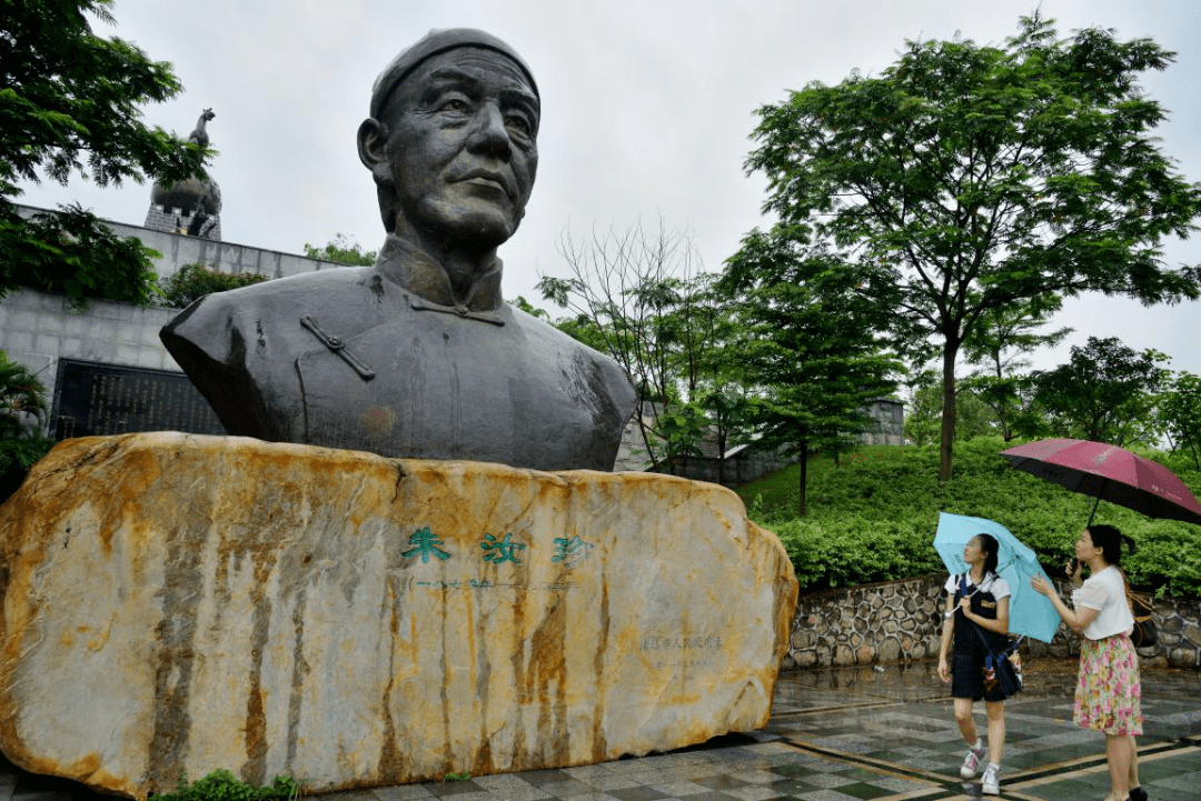 "民生子多以其姓字之;刘禹锡治连,发展生产,兴学重教"科第甲通省"