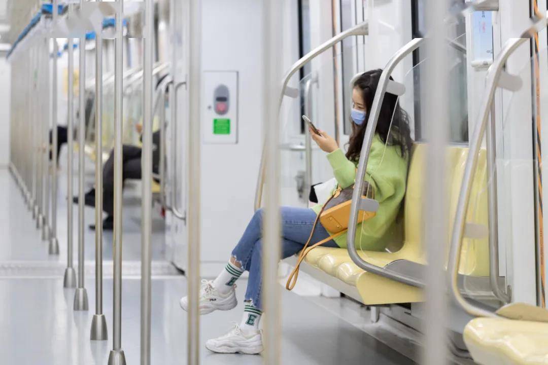 半月谈：“素人博主”接广告，是“种草”还是“种韭菜”？