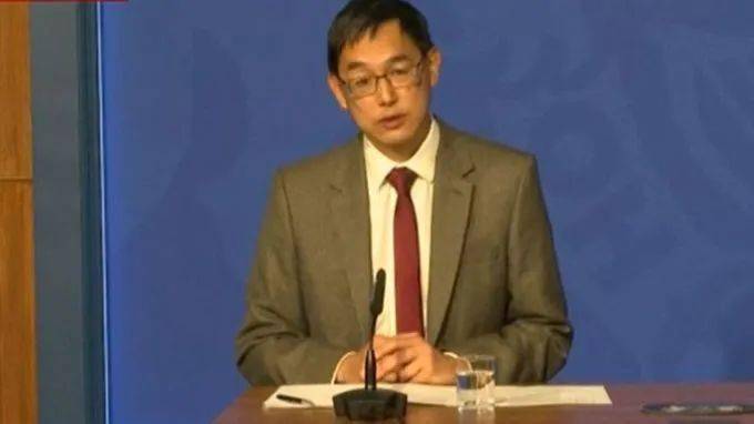 接種|英國召開最新疫情發布會：擴大加強劑至40歲以上群體，未來疫苗護照需要打完三針！