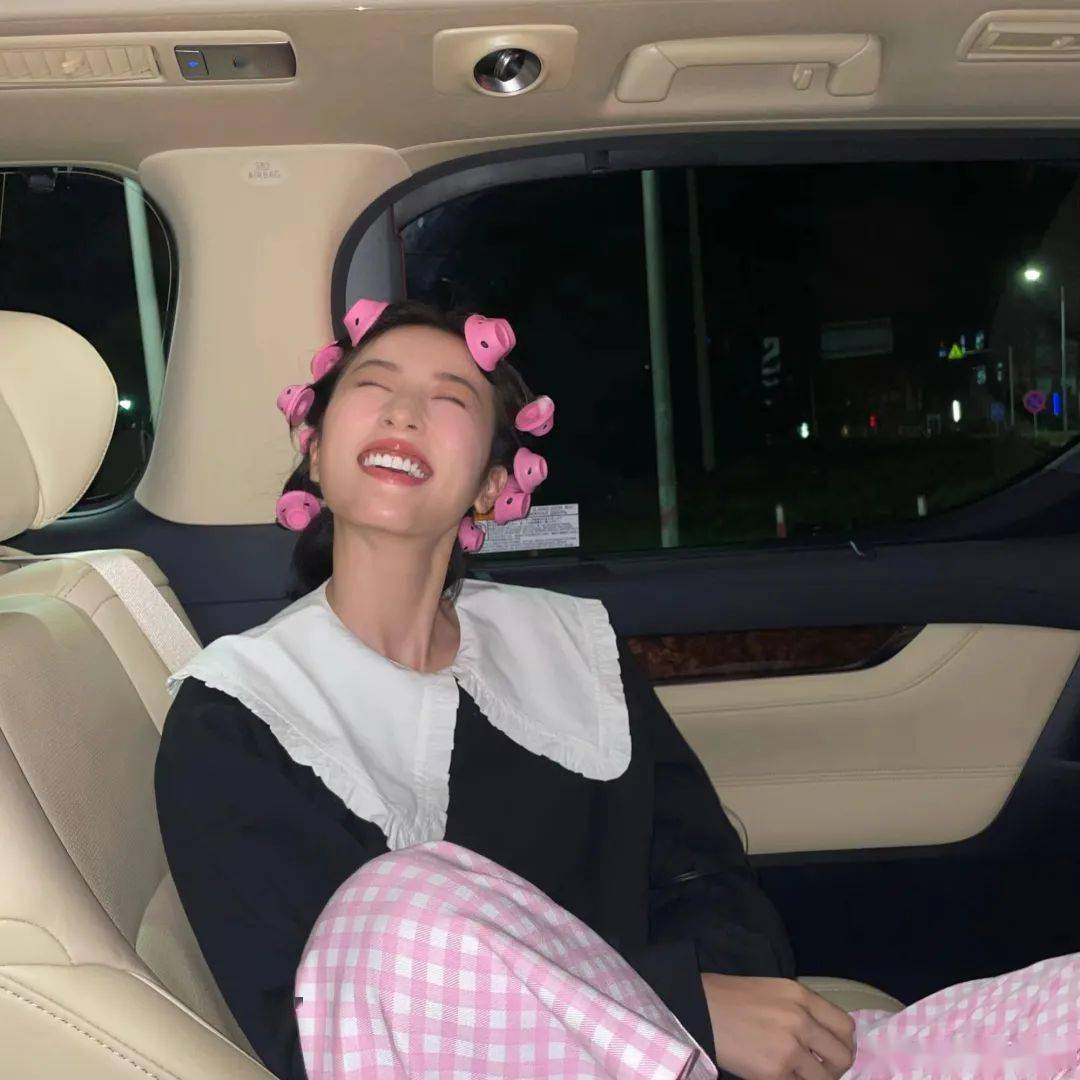 发型看了李庚希周雨彤的长发，我更想剪短头了