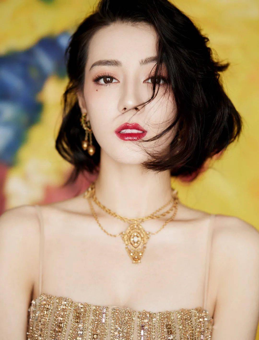 发型看了李庚希周雨彤的长发，我更想剪短头了