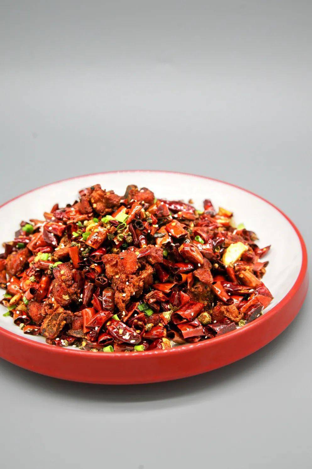 山城辣子鸡风干鸡煨豆腐面筋塞肉三鲜桃花泛水煮鱼左右滑动查看更多