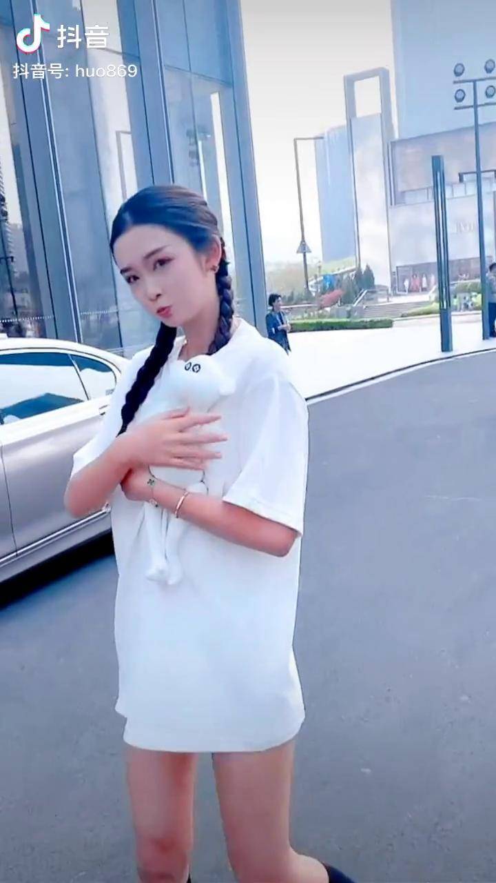 户外拍摄原声原声户外拍摄最美车模李凉凉美女车模美女女神