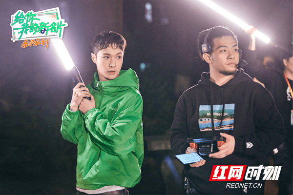 模式|《给你，我的新名片》将播 解锁张艺兴另一面