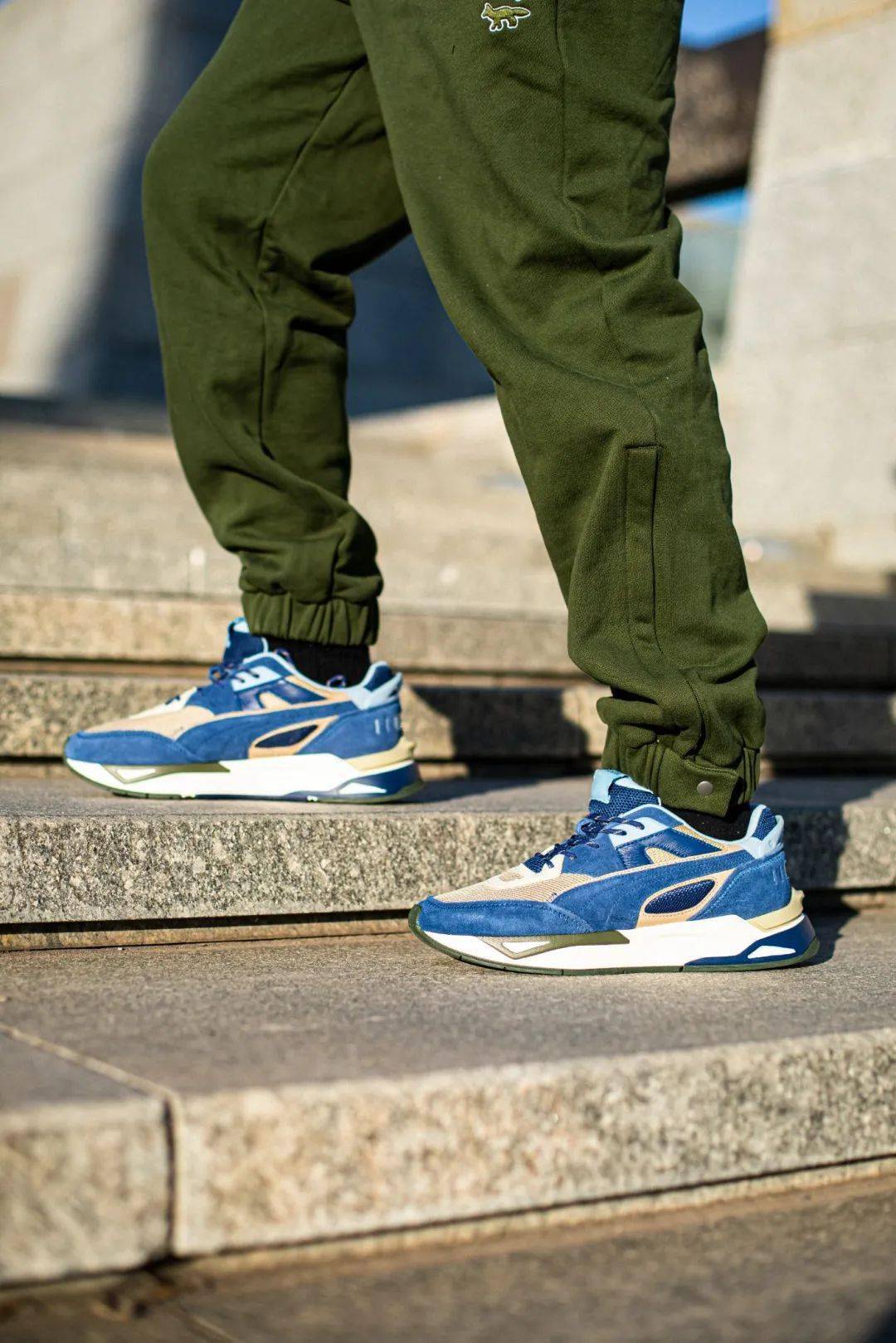 设计 破案了!早就怀疑 Jennie、权志龙穿的是同一个牌子!「新联名鞋」又是男女通吃!